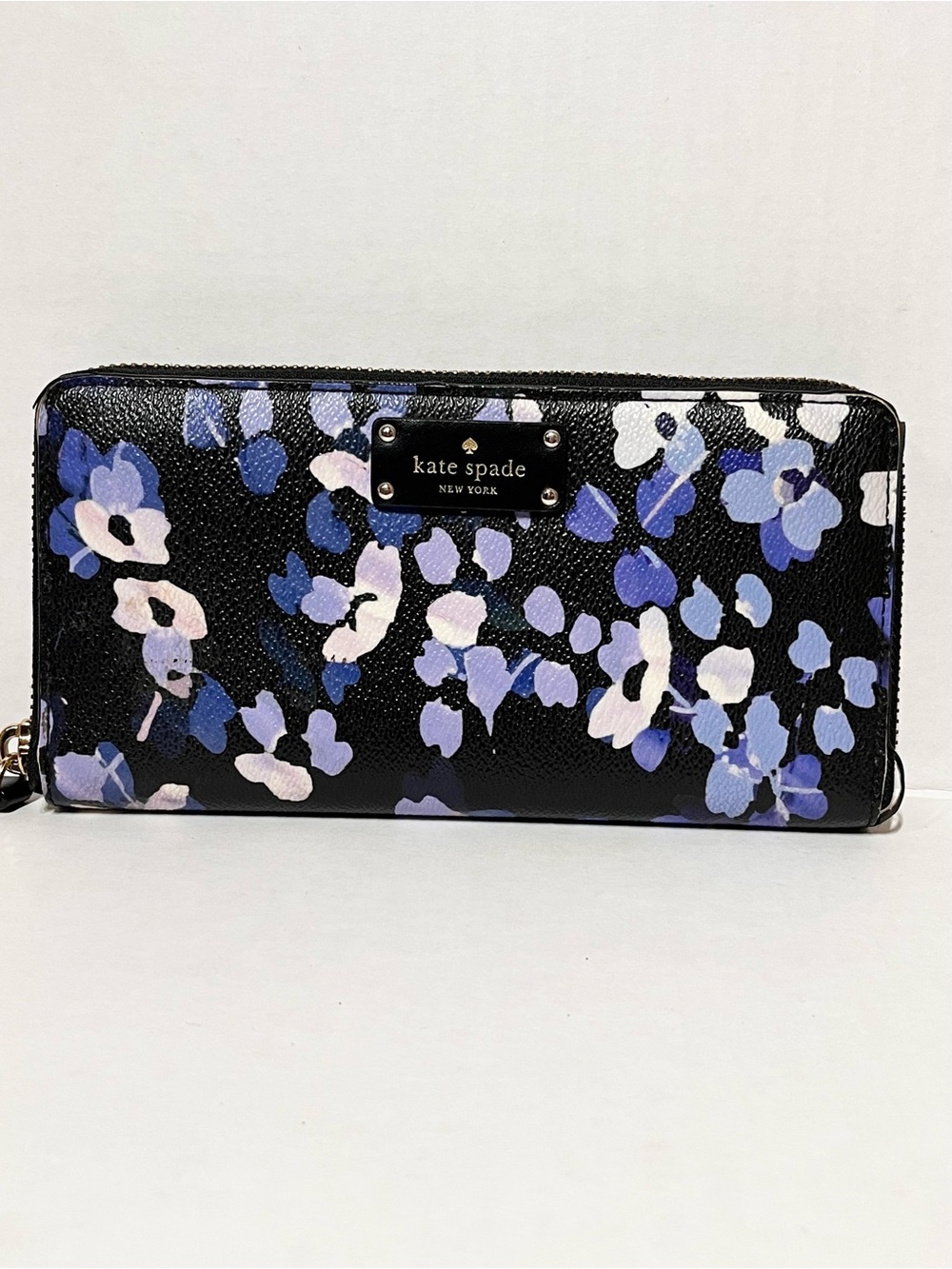 kate spade New York Black Floral Zip Wallet